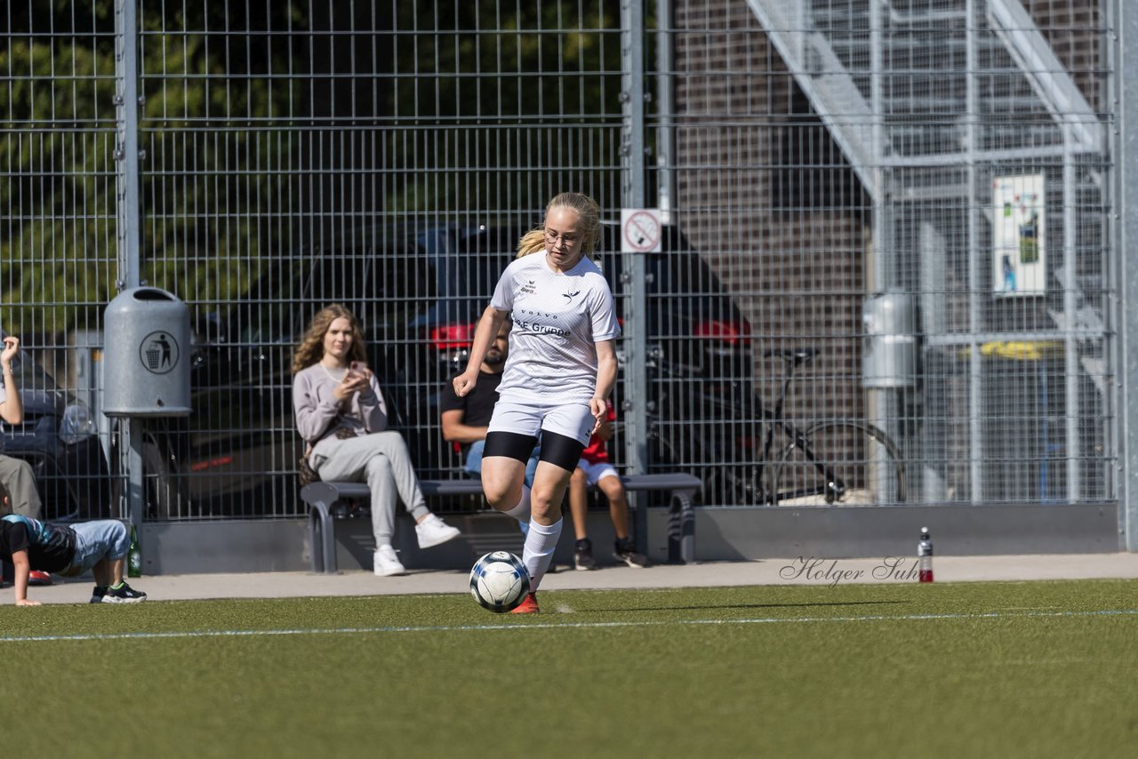 Bild 195 - wBJ Alstertal-Langenhorn - SV Henstedt-Ulzburg : Ergebnis: 4:1